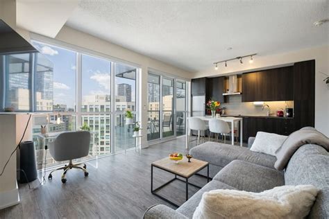 Toronto Holiday Rentals & Homes - Canada | Airbnb