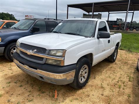 2005 CHEVROLET 1500 Pickup Truck - J.M. Wood Auction Company, Inc.