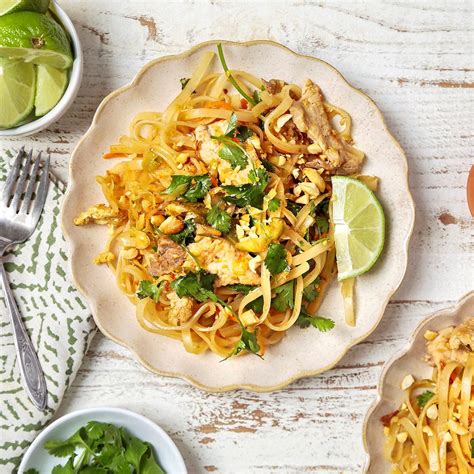 Easy Pad Thai Recipe (30 Minutes or Less!)