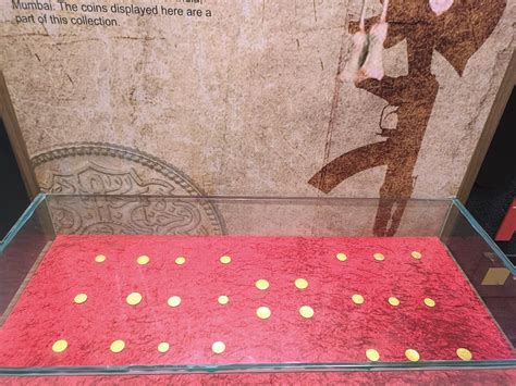 Kin of Nizam who donated gold coins to Govt of India, visits RBI museum ...