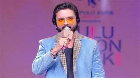 '87 days of pain and Suresh Gopi's promise'; Anchor Rajesh Keshav's ...