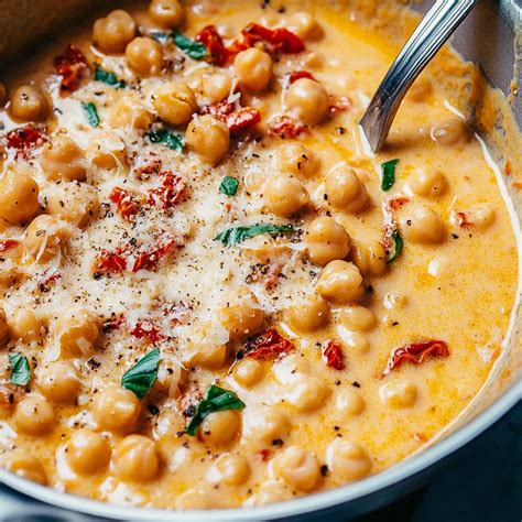 Quick 15-Minute Creamy Chickpeas - Recipes Clare