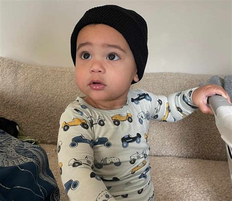 Kylie Jenner Reveals Photo and Name of Her Son with Travis Scott