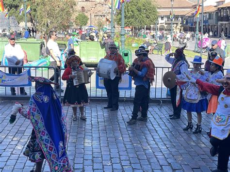 Peru Textiles 的图像结果