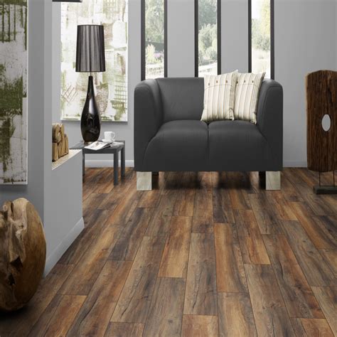 Distressed Harbour Oak Laminate Flooring - Floor Depot