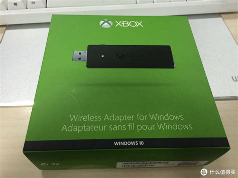 微软发布新版Xbox无线适配器：体积缩小66%_游戏_环球网