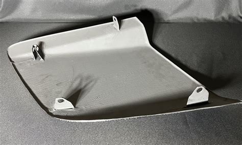 Alienware R8 Back Side 的图像结果