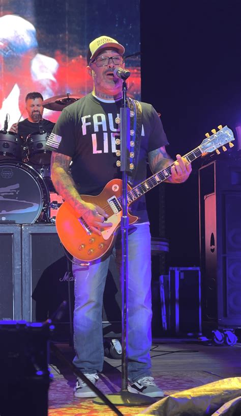 Cost To Hire Aaron Lewis For Private Events