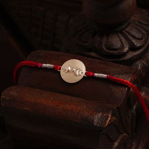 Cycle of Moon 0.01 Carat Lab-Grown Diamond 999 Silver Coin Rakhi – PALMONAS