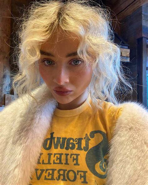 Sabrina Carpenter Shared a Rare Look at Her Natural Hair Texture