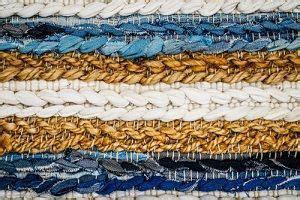 15 Bathroom Mat Designs for a Welcoming Entrance to the Space