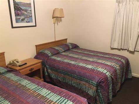 CODY MOTEL (Rock Springs) - Motel Reviews, Photos, Rate Comparison ...