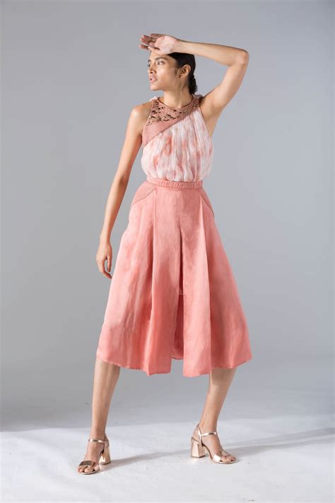 Stylish Top Skirt Set for Women – A Humming Way