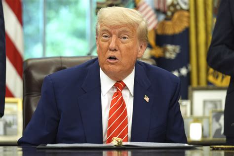 Robert De Niro Blasts Donald Trump in Speech: 'Evil' - Newsweek