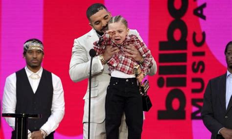Drake's Son In Tears As He Accepts BBMAs 'Artist of The Decade' Award ...