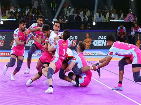 Arjun Deshwal joins an elite list of PKL raiders as Jaipur Pink ...