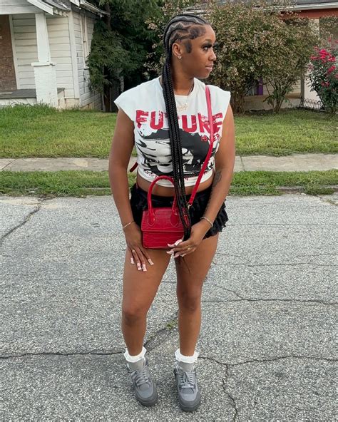 Ms.Pretty 🫦 | young fly chick that’s always on her shit, shoutout to myself the real Ms.CBFW 🫧 ️ ...