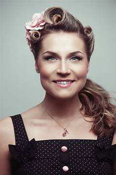 Rockabilly Hairstyle by 11 Trademarks Of Rockabilly Hairstyles Rockabilly Hairstyle