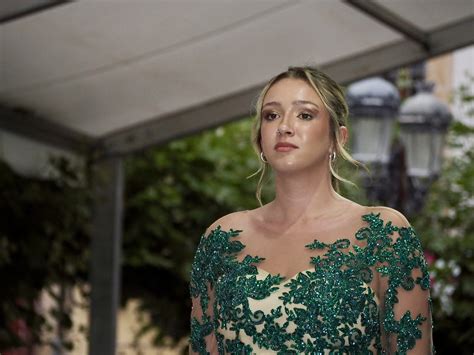 Del negro al blanco en dos horas de desfiles en la pasarela riosellana ...