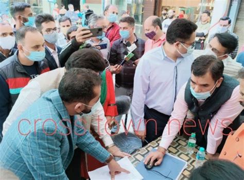 Comm/Sec Revenue J&K inspects 'Apni Zamen Apni Nigrani" camps