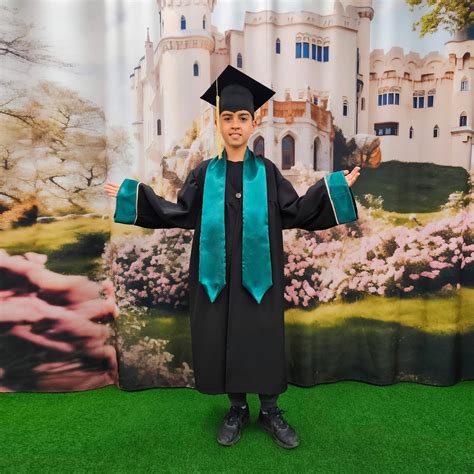 Graduation Kid 的图像结果