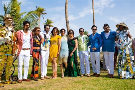 Dreamy Luxurious Wedding With An Amazing Pre-Wedding Shoot! – India's ...