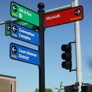 Wayfinding Sign Examples 的图像结果