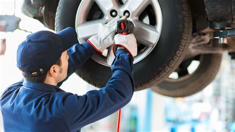 A Guide to Finding a Quality Auto Repair Shop | Hertz Blog