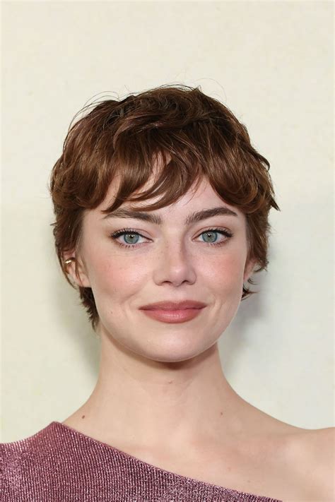Emma Stone Shows Off The Chic Way To Grow Out A Pixie Cut | British Vogue