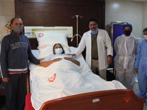 Woman undergoes blood clotting surgery inside main lung duct, claims to ...
