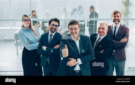 Business Man Giving Thumbs Up 的图像结果