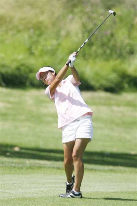 Crescenta Valley High girls' golf wins its first league match