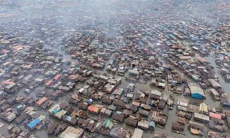 实拍基贝拉贫民窟没有最穷只有更穷 住危房没水没电环境恶劣