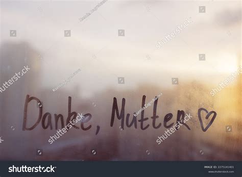 Ventana lluvia mensaje escrito: Más de 435 fotos de stock con licencia ...