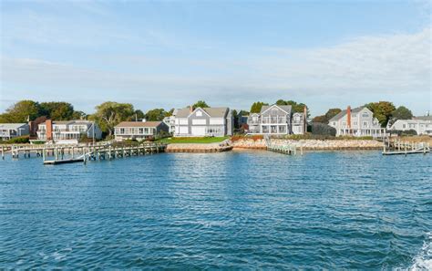 When Is the Best Time to Visit Martha’s Vineyard? | Celebrity Cruises