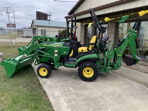 John Deere 1025r Sub Compact Utility Tractor Yard Boss 1025R 25 Hp