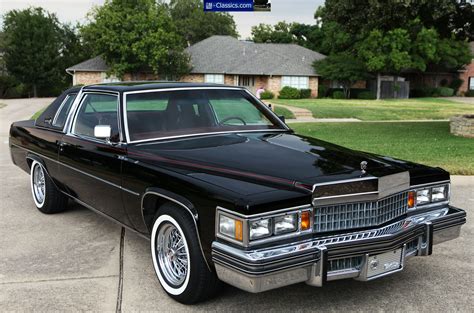 1978 Cadillac Coupe Deville - Astro Roof