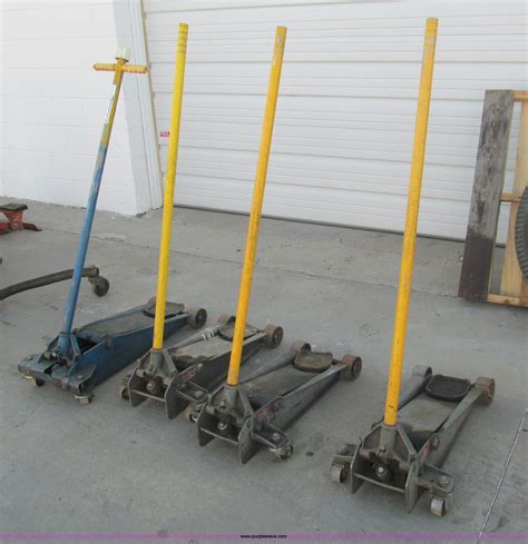 (4) Napa two ton floor jacks in Goodland, KS | Item AY9865 sold ...