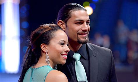 Wwe रेसलर्स की ताकत पर भारी पड़ती है उनकी लाइफ पार्टनर्स की खूबसूरती ...