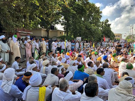 Second round of talks fails; farmers to continue protest at Karnal Mini ...