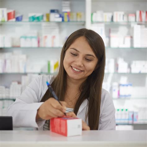 Family Pharmacist Jobs, Salary, and Responsibilities | Quad Recruitment ...