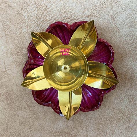Brass Diya for Puja, Diwali diya Traditional Oil Lamp Diya, Multicolou ...