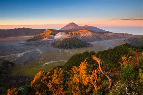 https://peakvisor.com/photo/SD/Bromo-Tengger-Semeru-National-Park-Indonesia.jpg