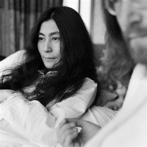 Yoko Ono Joven 152 Young Julian Lennon Stock Photos, High Res