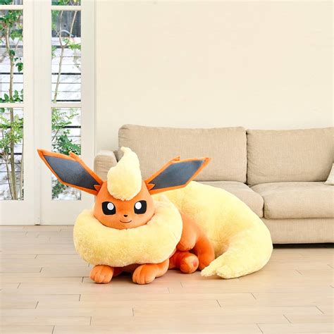 Pokemon: Life-size Plush - Flareon lying down (Limited Edition) [The ...