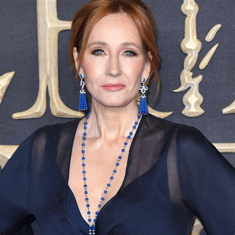 J.K. Rowling Is Getting Roasted on Twitter for Her Novel About Getting Roasted on Twitter | Glamour