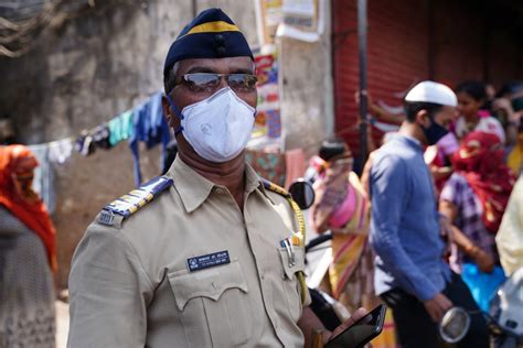 In Photos | The Stillness of Mumbai's Abnormal Quiet