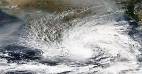 Sri Lanka: Cyclone Mandous forces shutdown of schools due to pollution