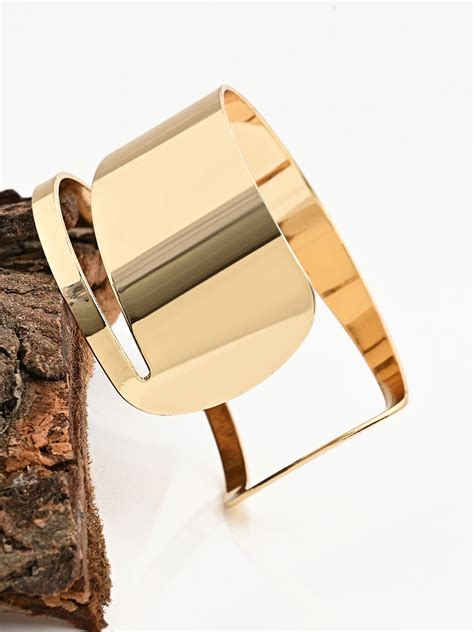 Chic Geometric-Cut Metal Bangle Bracelet – KAZO
