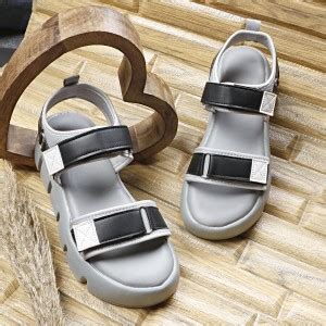 Womens Sports Sandals - Buy Sports Sandals & Floaters For Women Online ...